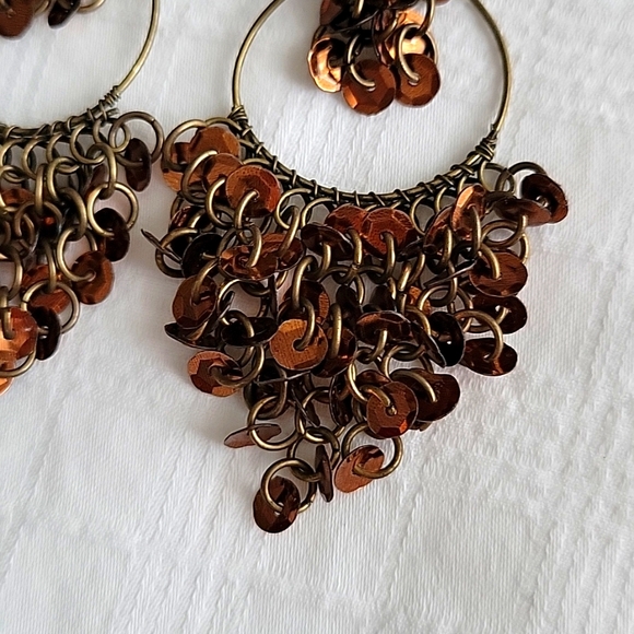 🔥3/$15 bronze dangle earrings - Picture 2 of 2